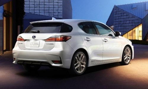 Ya puedes reservar tu Lexus CT 200h. 2014